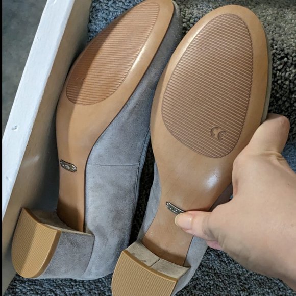 DYT T2 Vionic Natalie suede pumps 6.5 Like New - Picture 3 of 4